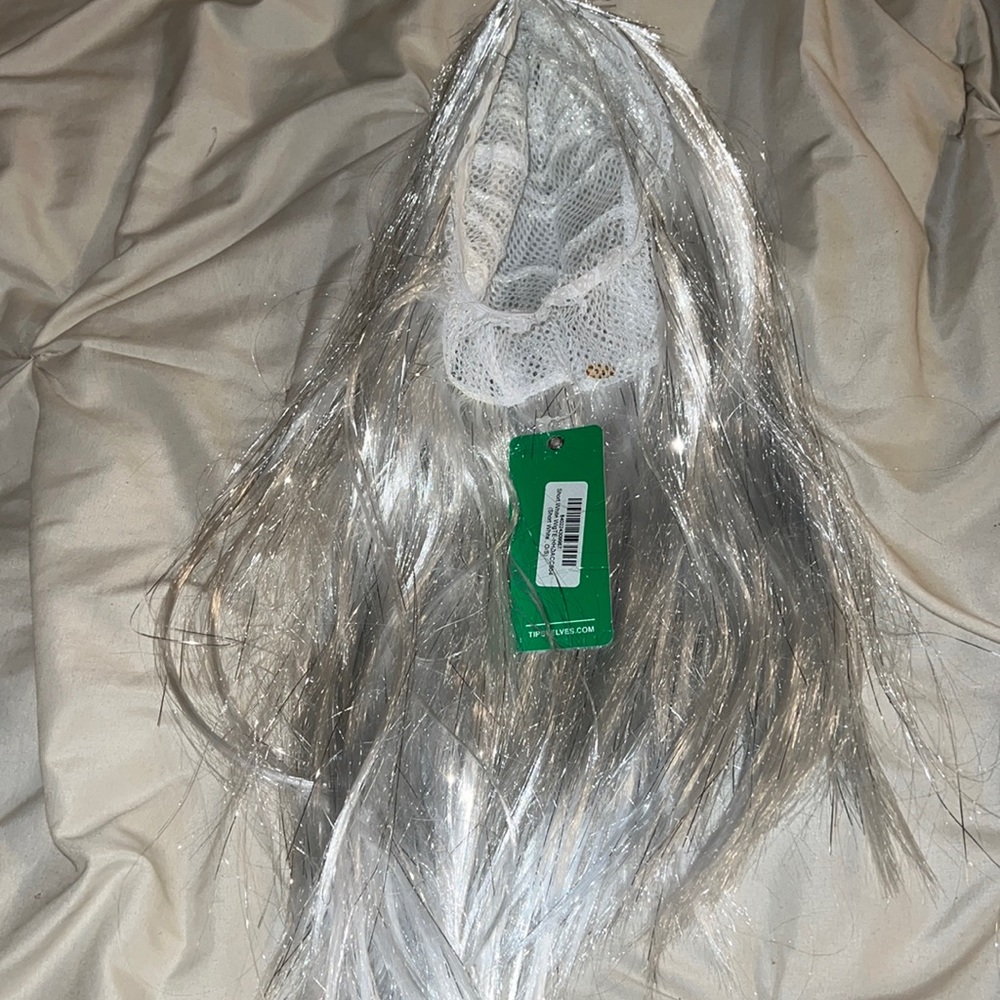 White & Silver Short Wig
